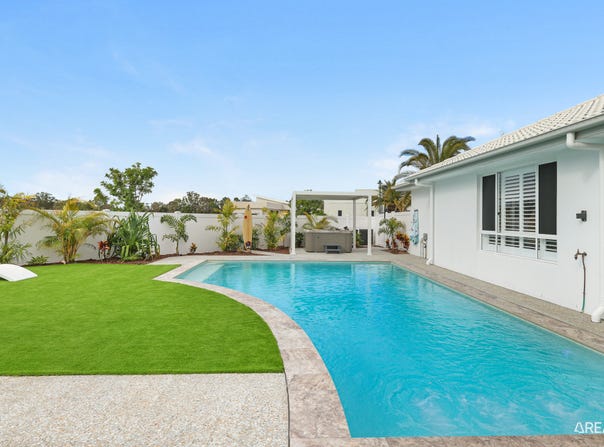 81 Paradise Parade, Jacobs Well, Qld 4208
