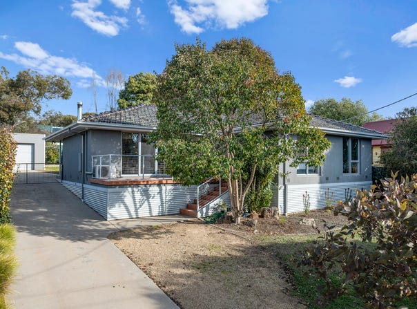 16 Cricket Street, Mansfield, Vic 3722