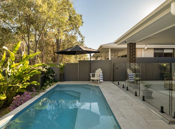 8 Ruchi Place, Wynnum West, Qld 4178