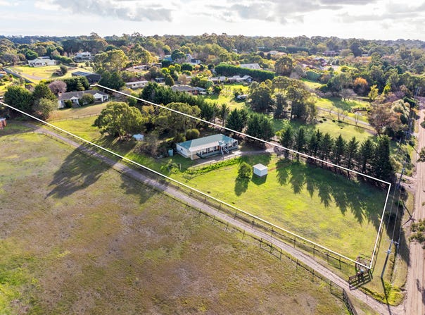 12-12A Peach Grove, Tyabb, Vic 3913