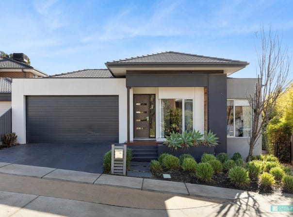 8 Benwerren Cl, Strathdale, Vic 3550