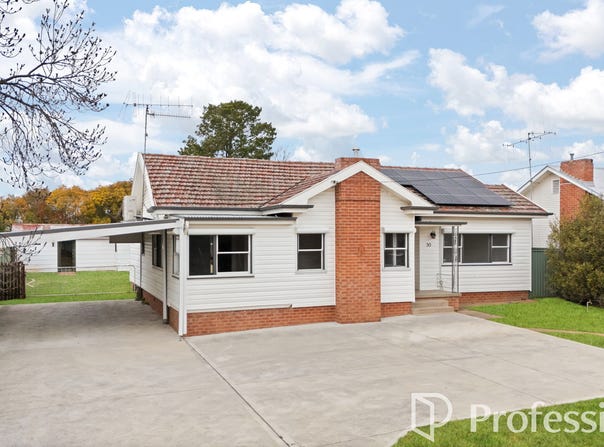 50 Esrom Street, West Bathurst, NSW 2795