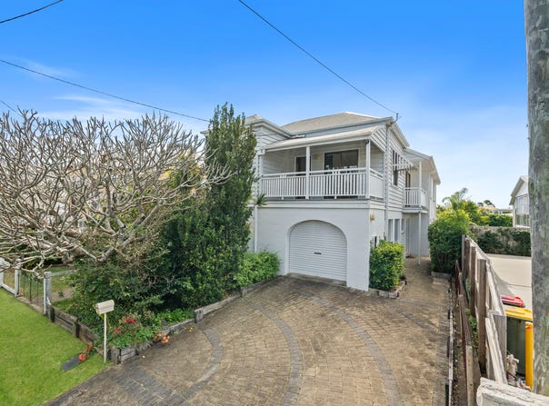 141 Cambridge Parade, Manly, Qld 4179