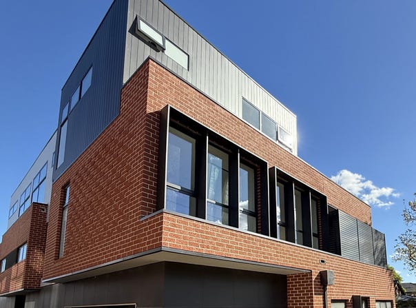 2/12-14 High Street Road, Ashburton, Vic 3147
