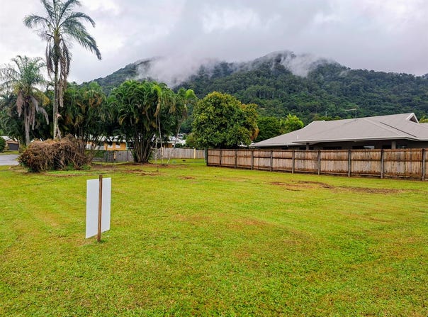 2 Pelling Close, Kanimbla, Qld 4870