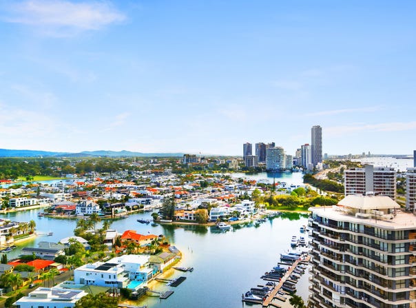 113/8 Admiralty Drive, Paradise Waters, Qld 4217