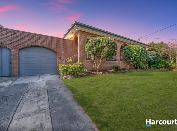 11 Coonawarra Drive, Vermont South, Vic 3133