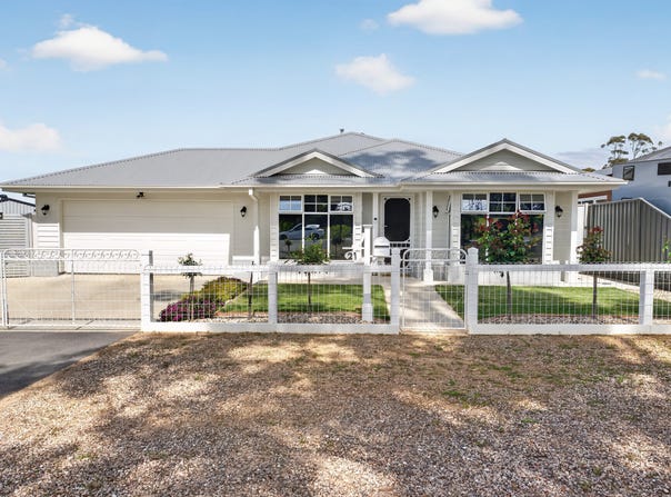 21 Norelle Crescent, Golden Square, Vic 3555