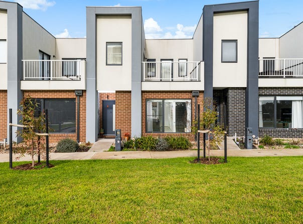 18 Gallery Walk, Mount Duneed, Vic 3217
