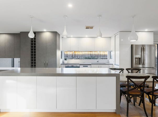 60 Van Ness Avenue, Mornington, Vic 3931