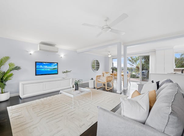 18 Peebles Avenue, Kirrawee, NSW 2232