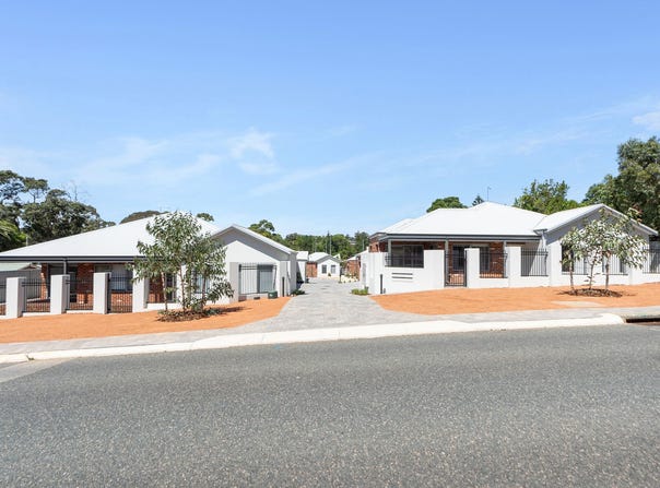 4/1 Boonooloo Road, Kalamunda, WA 6076