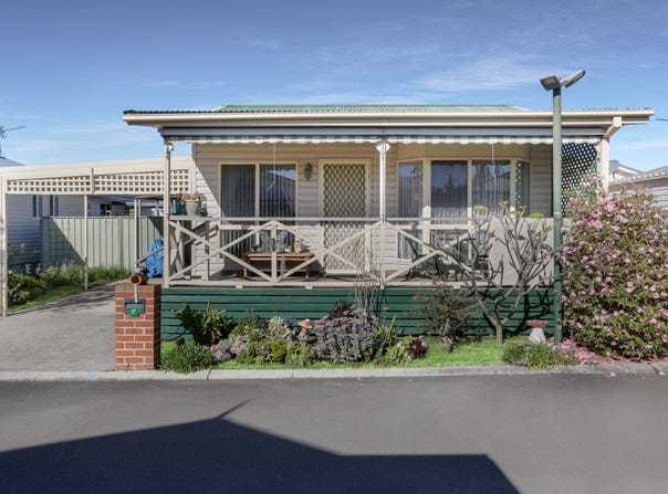 17 Willow Crescent, Kanahooka, NSW 2530