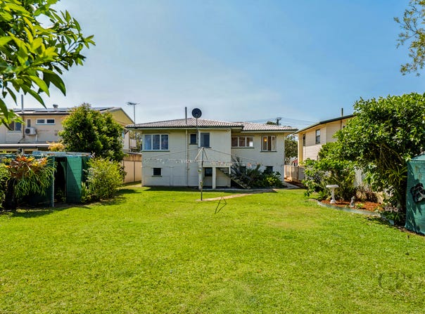 13 Highland Street, Redcliffe, Qld 4020