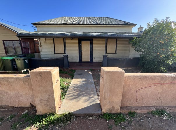 196 Cornish Street, Broken Hill, NSW 2880