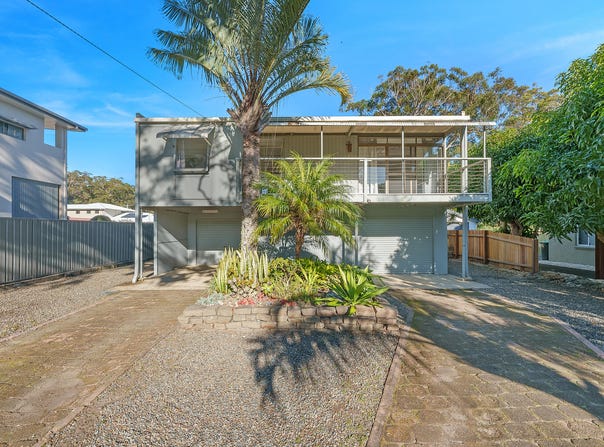 1 Leighton Close, North Haven, NSW 2443