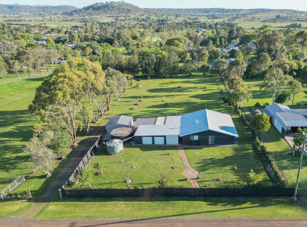 22 Burkes Road, Gowrie Junction, Qld 4352