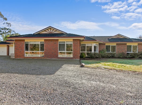 4  Roberts Road, Churchill, Vic 3842