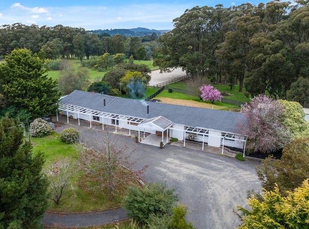 183 Harpers Road, Woodend, Vic 3442