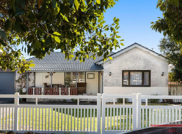 26 Mary Crescent, Eden Hill, WA 6054