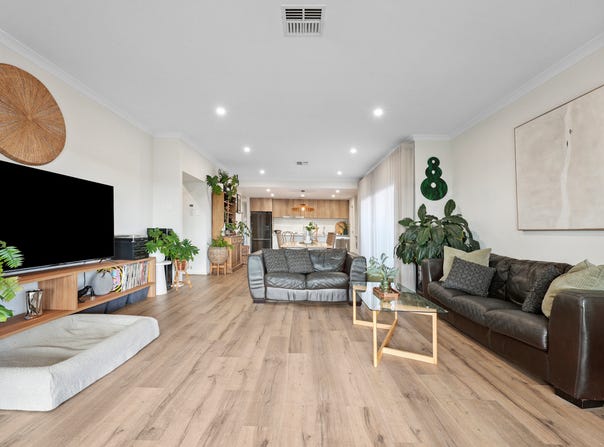 121 Canterbury Road, Victor Harbor, SA 5211