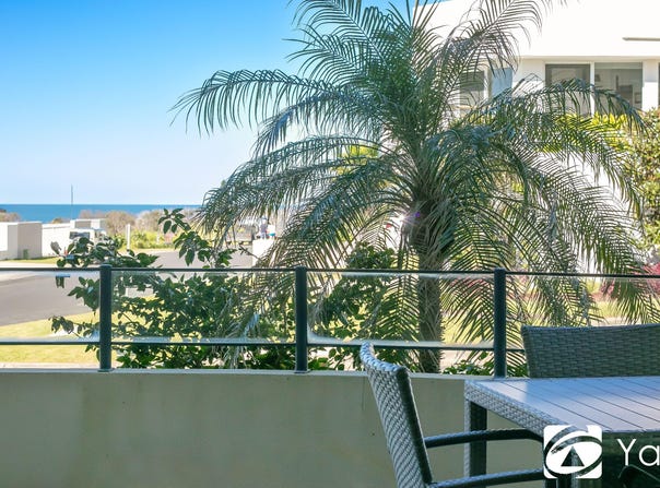 The Cove 9/4 Queen Street, Yamba, NSW 2464