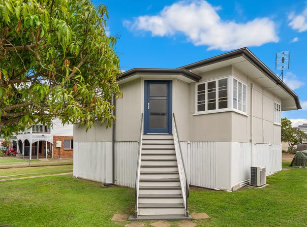 33 Armstrong Street, Berserker, Qld 4701