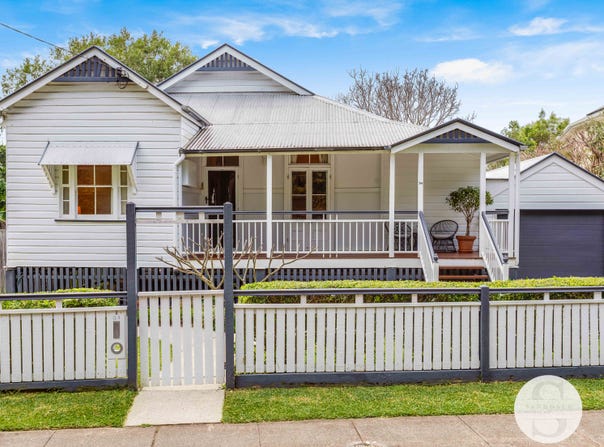 34 Griffith Street, Sandgate, Qld 4017