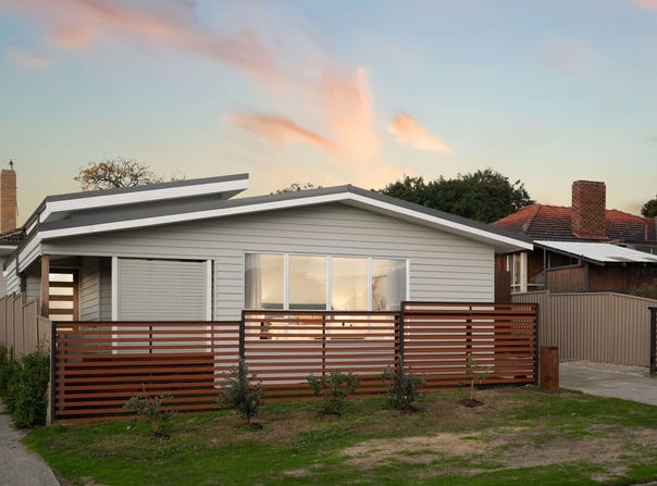 10 Dearle Street, Hamilton Hill, WA 6163