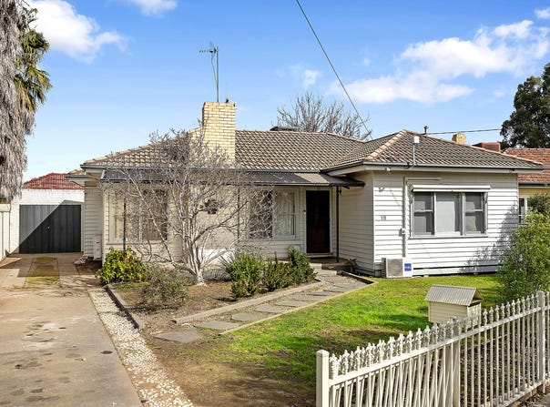 15 Morshead Court, White Hills, Vic 3550
