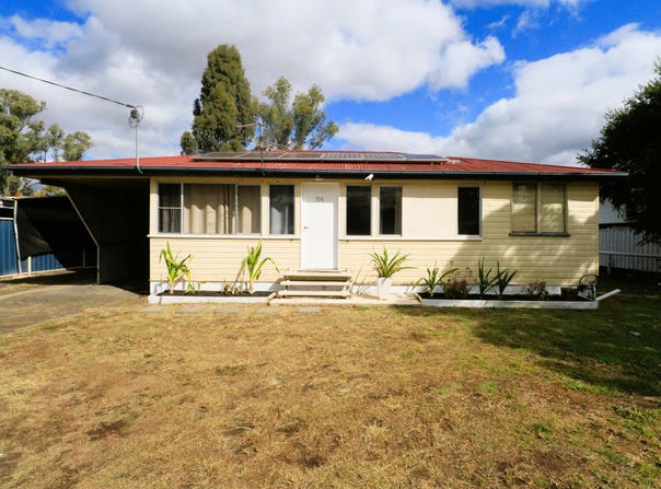 74 Northern Road, Roma, Qld 4455