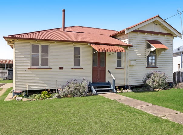 28 Mcevoy Street, Warwick, Qld 4370