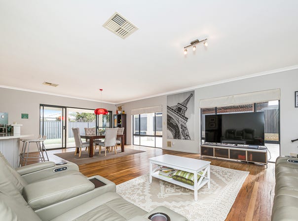 16 Anfield Crescent, Aveley, WA 6069