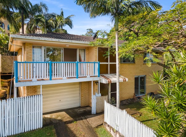 35 Grevillea Street, Everton Hills, Qld 4053