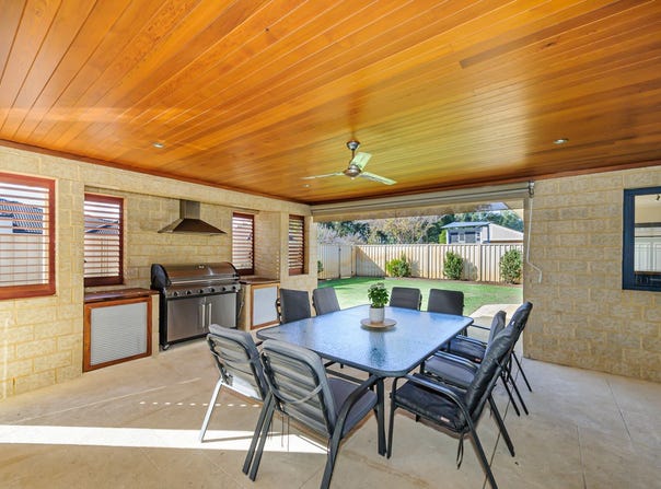 11 Dublin Lane, Canning Vale, WA 6155