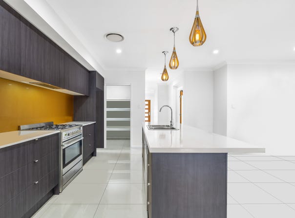 11 Piper Street, Palmview, Qld 4553