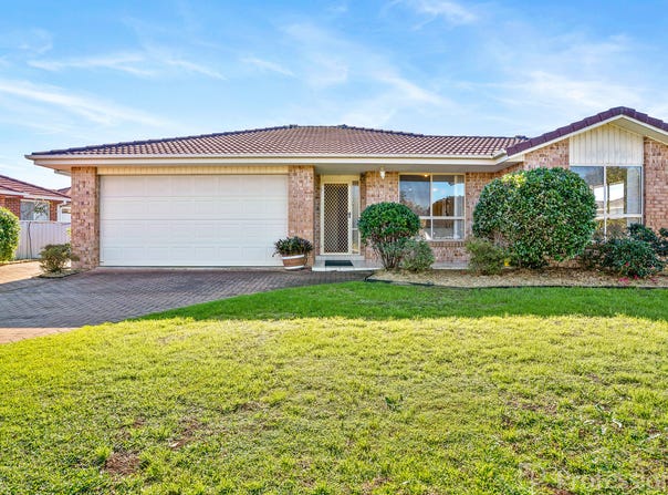 1/8 Grandis Drive, Tuncurry, NSW 2428