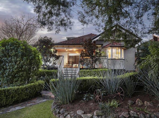 10 Otaki Road, Yeronga, Qld 4104