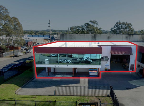 1/8 Cornwall Road, Ingleburn, NSW 2565