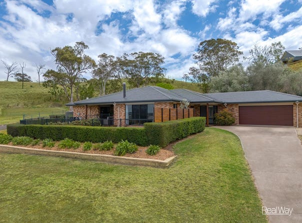32 Manikato Drive, Hodgson Vale, Qld 4352