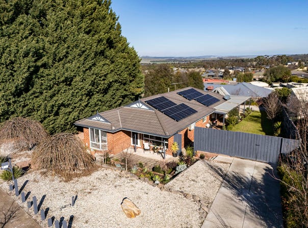 77 Roulston Way, Wallan, Vic 3756