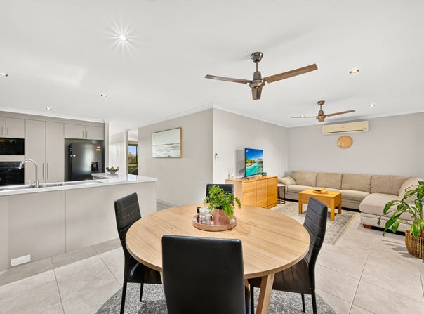 32 Sienna Boulevard, Ashfield, Qld 4670