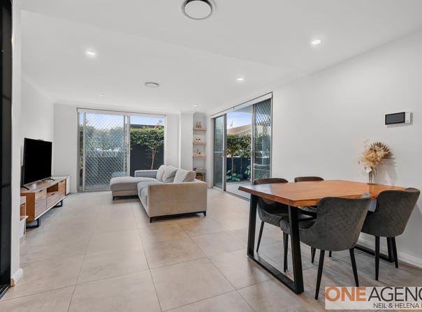 2/10 Fielder Street, West Gosford, NSW 2250