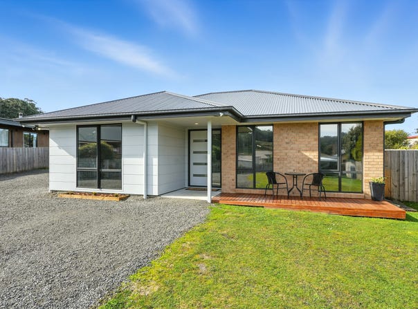 10 Fritton Drive, Dover, Tas 7117