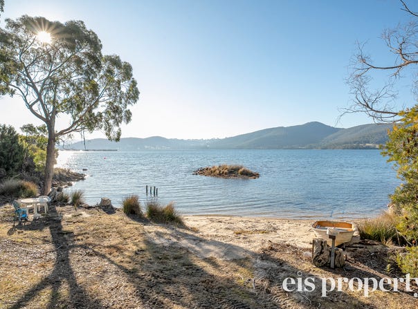 187 Esperance Coast Road, Surges Bay, Tas 7116