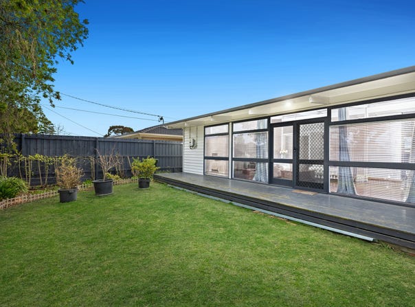 64 Circle Drive North, Cranbourne, Vic 3977