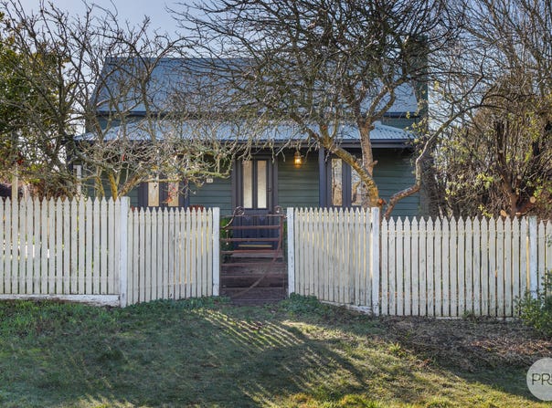 24 Quarry Road, Kingston, Vic 3364