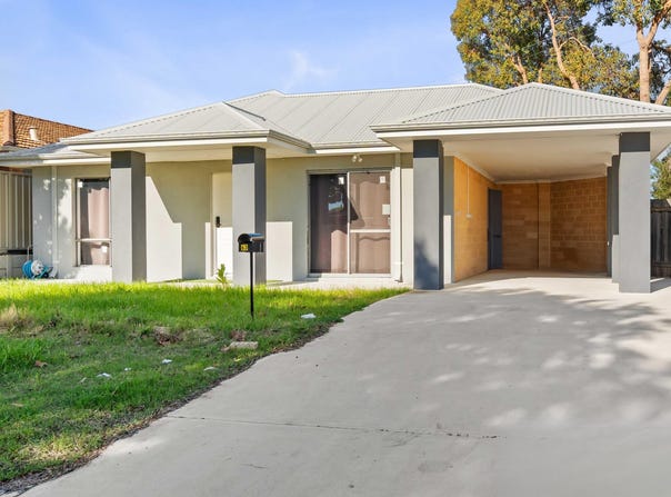 63 Riverside Lane, Seville Grove, WA 6112