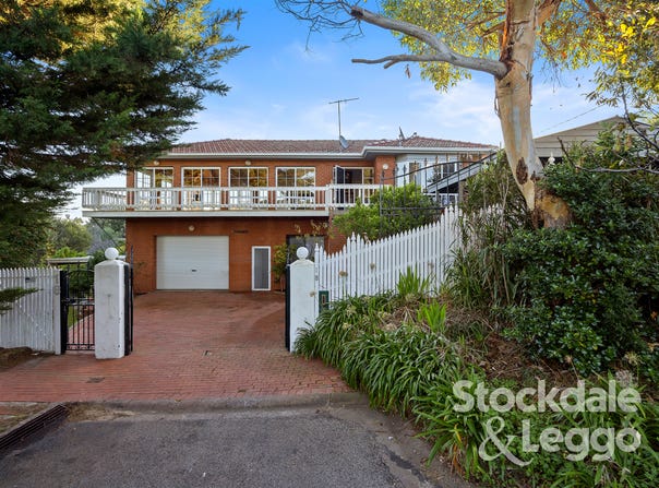 18 Hillview Avenue, Rye, Vic 3941