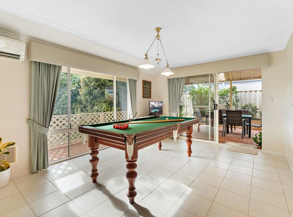 17 Granada Loop, Seville Grove, WA 6112